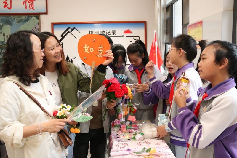 d44ffcdc-fdb9-451d-8c45-733f1d25bc40.jpg